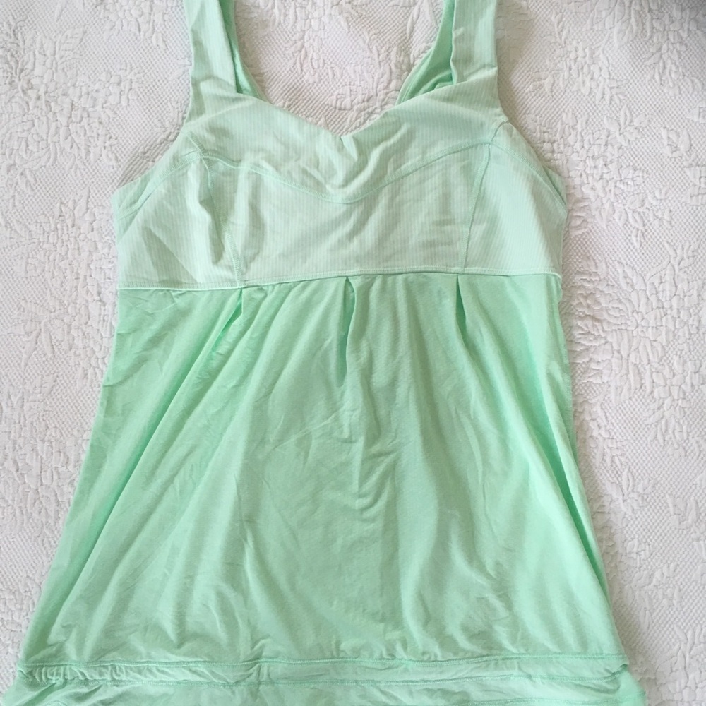 Lululemon tank top